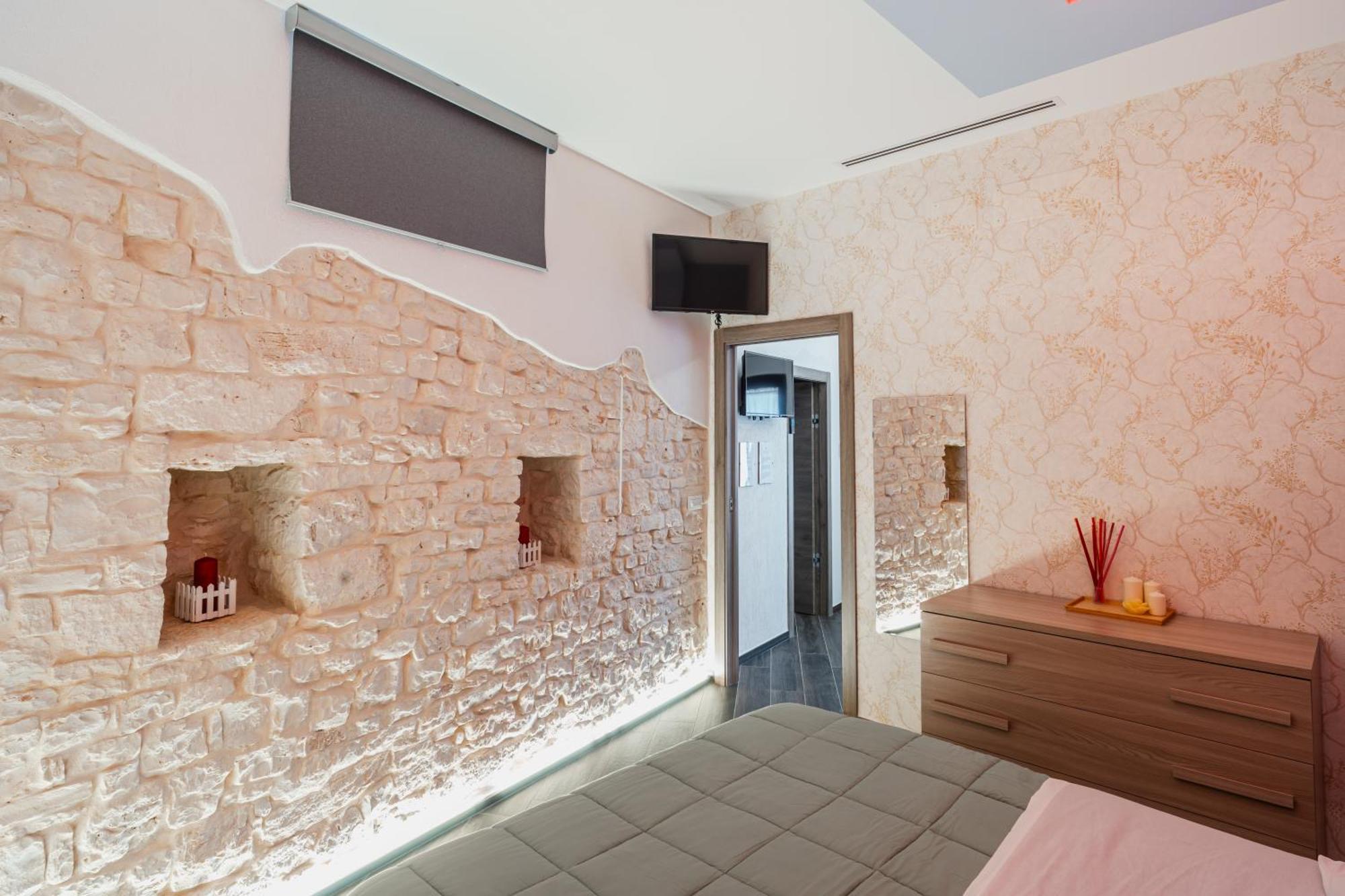 Luxuite Spa Con Piscina E Jacuzzi Alberobello Exterior foto